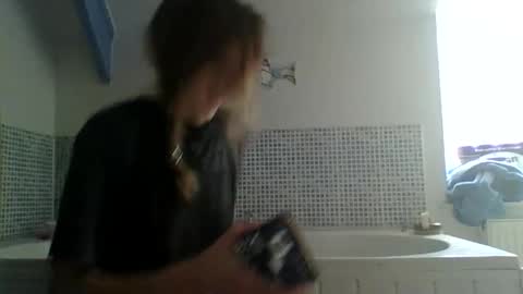 Snapshot of karmaqueen123 chatting on April 4, 2026, 9:29 am Karma Queen online show from April 4, 2026, 9:29 am