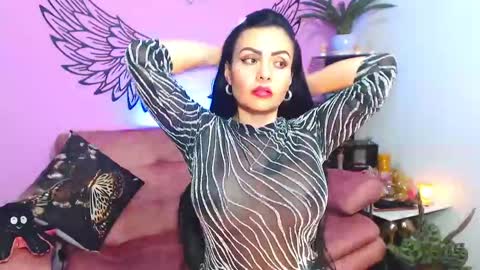 Karol Kenedy online show from March 6, 2025, 6:19 am