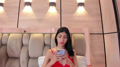  KAROL LEWIS  online show from December 17, 2025, 12:22 pm