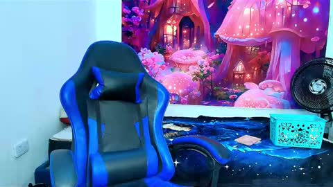    online show from November 5, 2025, 12:16 pm