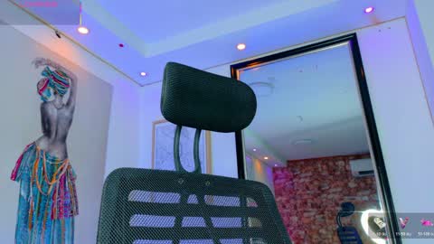 KAROL SCOTT online show from March 31, 2026, 8:20 pm