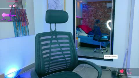 KAROL SCOTT online show from April 1, 2026, 9:01 pm