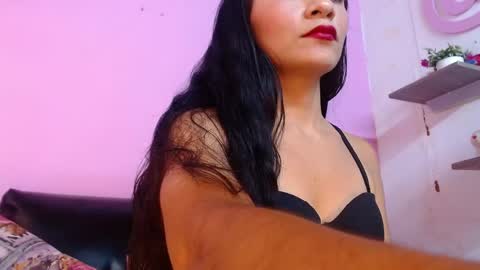 Snapshot of karol_wilde chatting on May 8, 2026, 12:27 am K A R O L online show from May 8, 2026, 12:27 am