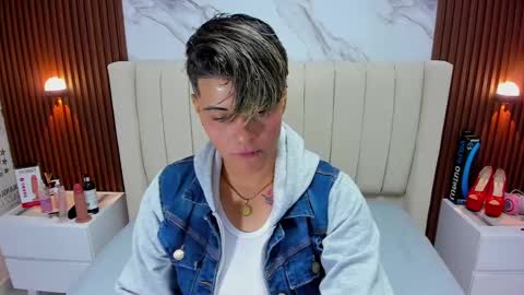 Snapshot of karolandluna chatting on February 12, 2025, 2:56 am Karol and Luna online show from February 12, 2025, 2:56 am