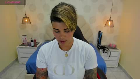 Snapshot of karolandluna chatting on February 12, 2025, 11:09 pm Karol and Luna online show from February 12, 2025, 11:09 pm