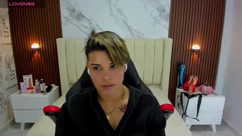 Snapshot of karolandluna chatting on February 18, 2025, 2:16 am Karol and Luna online show from February 18, 2025, 2:16 am