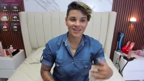 Snapshot of karolandluna chatting on March 4, 2025, 5:53 am Karol and Luna online show from March 4, 2025, 5:53 am
