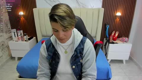 Snapshot of karolandluna chatting on March 6, 2025, 10:47 pm Karol and Luna online show from March 6, 2025, 10:47 pm