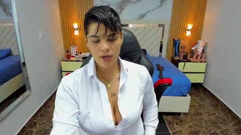 Snapshot of karolandluna chatting on October 17, 2025, 8:00 pm Karol and Luna online show from October 17, 2025, 8:00 pm