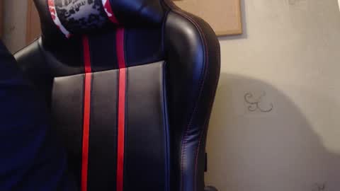 Karol  online show from November 25, 2025, 3:01 pm