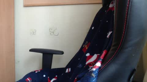 Karol  online show from April 19, 2026, 9:52 am