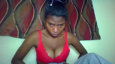 Snapshot of karoliee chatting on July 20, 2026, 2:30 pm karoliee online show from July 20, 2026, 2:30 pm