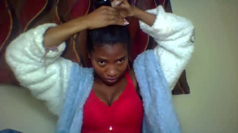 Snapshot of karoliee chatting on July 22, 2026, 7:33 am karoliee online show from July 22, 2026, 7:33 am