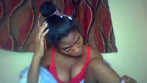 Snapshot of karoliee chatting on July 24, 2026, 7:06 am karoliee online show from July 24, 2026, 7:06 am