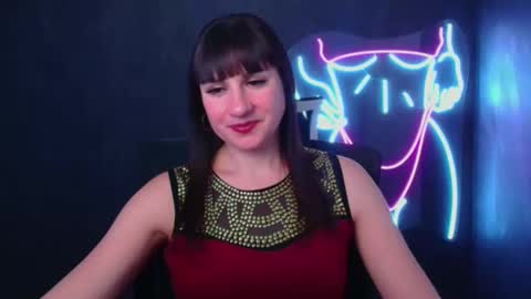 Caroline online show from December 10, 2024, 1:00 pm