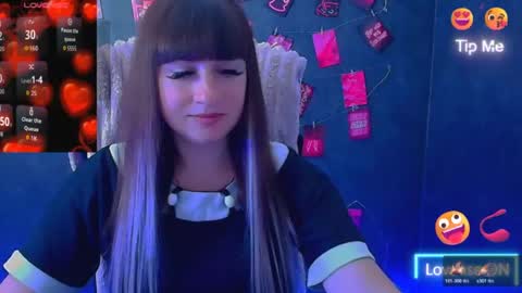 Snapshot of karolina_mia chatting on June 16, 2026, 5:21 am Caroline online show from June 16, 2026, 5:21 am