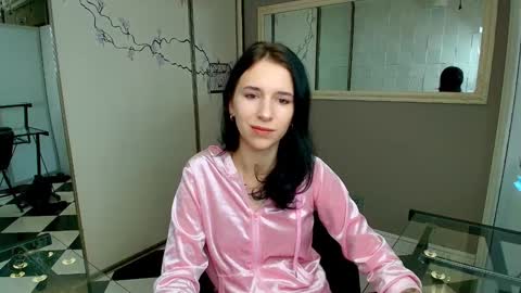 Karolina online show from December 13, 2024, 6:42 am