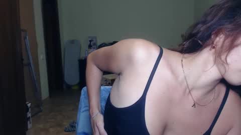 Mila online show from December 3, 2024, 7:32 am