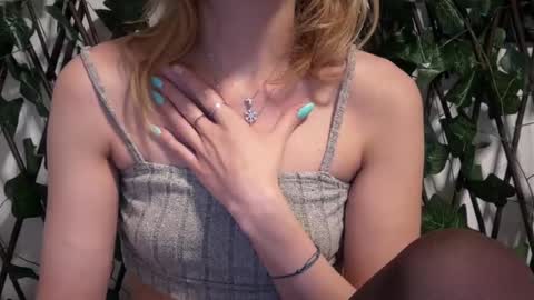 karoline121 online show from February 8, 2026, 8:12 pm