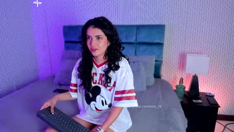 Snapshot of karoline_jones_ chatting on April 7, 2026, 8:31 pm Karoline online show from April 7, 2026, 8:31 pm