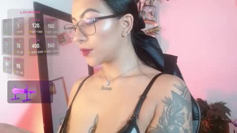 Caro online show from October 3, 2025, 12:57 pm