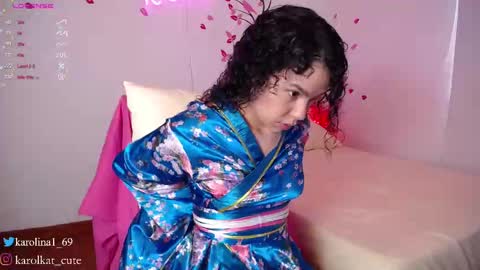 Karolina 3 online show from February 12, 2025, 7:35 pm