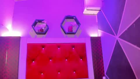 Karol online show from April 16, 2026, 11:33 am