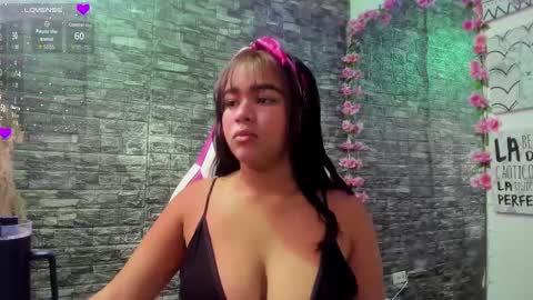 KAROLL online show from October 18, 2025, 12:28 pm