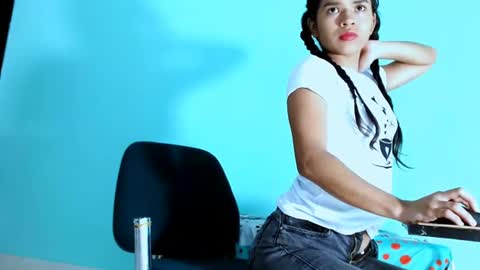 Snapshot of karolsweetvagi chatting on June 18, 2026, 6:23 pm karol online show from June 18, 2026, 6:23 pm