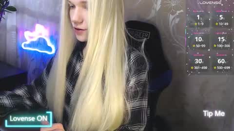 Caroline Fox online show from March 15, 2026, 8:53 am