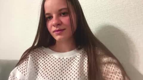 Lia online show from March 15, 2026, 4:13 pm