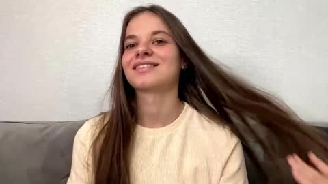 Lia online show from April 27, 2026, 4:05 pm