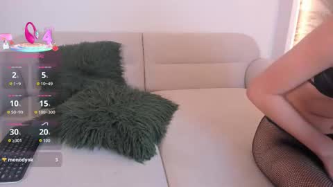 Snapshot of karriewatson chatting on November 28, 2025, 7:27 pm Greta Brown online show from November 28, 2025, 7:27 pm