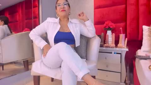 Kasandra Hall online show from October 8, 2025, 9:34 pm