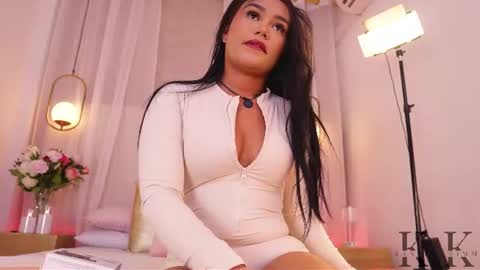 Snapshot of kassia_kim chatting on July 7, 2026, 3:53 am Kassia online show from July 7, 2026, 3:53 am