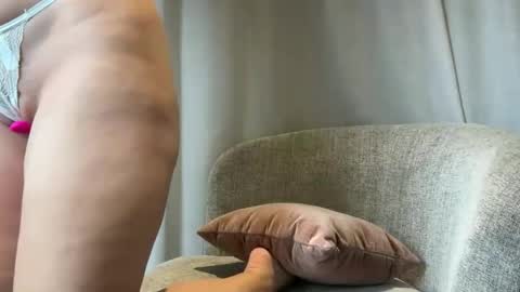 Kat online show from November 16, 2025, 11:05 am