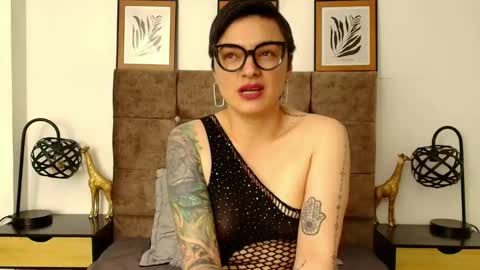 kat paradisse online show from October 25, 2025, 8:47 pm