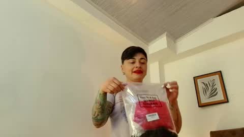 kat paradisse online show from January 8, 2026, 12:18 pm