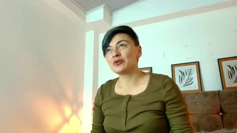 Snapshot of kat_paradisse chatting on July 25, 2026, 11:41 am kat paradisse online show from July 25, 2026, 11:41 am