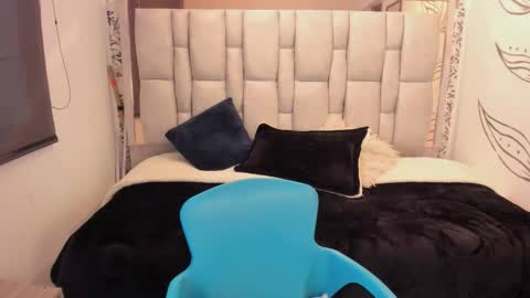 K A T A  H O O T online show from September 17, 2025, 9:49 pm