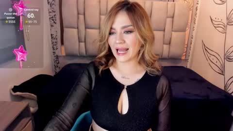 K A T A  H O O T online show from November 5, 2025, 8:09 pm