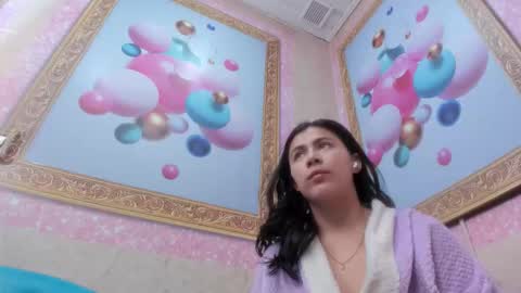 Snapshot of katalellastarr chatting on October 17, 2025, 1:14 pm KatalellaStarr online show from October 17, 2025, 1:14 pm