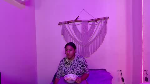 Kataleya online show from January 5, 2025, 6:35 pm