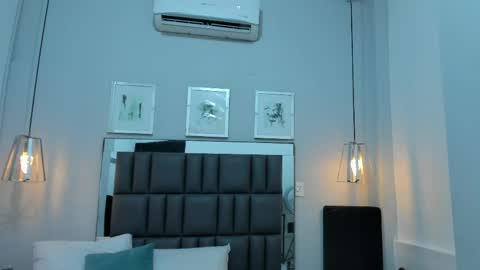 kataleya_west online show from April 21, 2026, 1:42 am