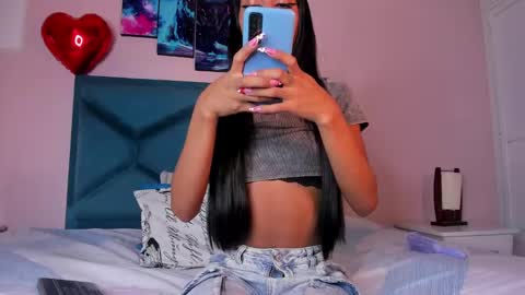 Snapshot of kataleyaa_horny chatting on February 25, 2025, 5:30 am kataleya horny online show from February 25, 2025, 5:30 am