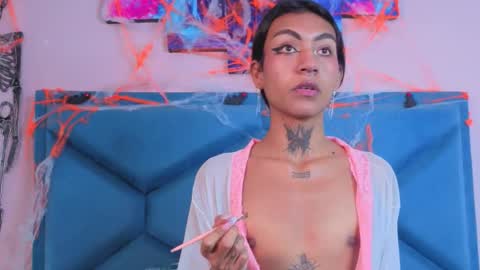 Snapshot of kataleyaa_horny chatting on October 17, 2025, 2:04 am kataleya horny online show from October 17, 2025, 2:04 am