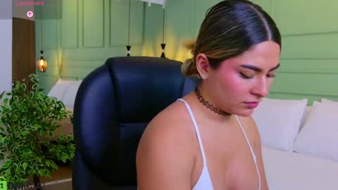Snapshot of kataliina_18 chatting on May 6, 2026, 11:48 am Kat online show from May 6, 2026, 11:48 am