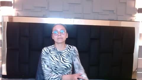 Katalina online show from October 5, 2025, 3:54 pm