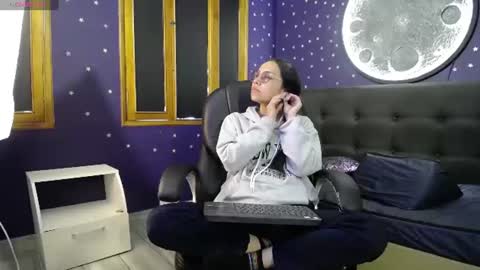 Snapshot of katalina07 chatting on June 18, 2026, 5:06 pm Katalina online show from June 18, 2026, 5:06 pm
