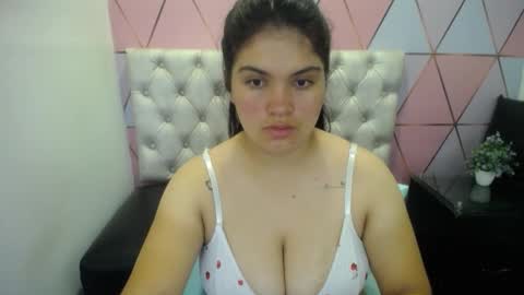 katalina santana25 online show from September 8, 2025, 7:46 pm